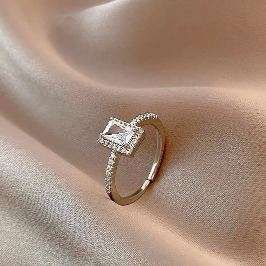 Exquisite Zircon Diamond Ring – Light Luxury with Square Cut and Stunning Brilliance