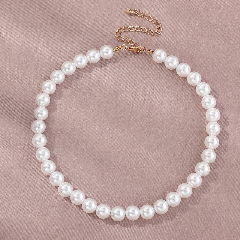 Timeless Grace: Elegant Round Pearl Necklace